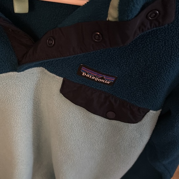 Patagonia Women’s Synchilla! - Picture 3 of 4